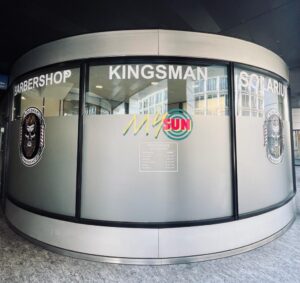 Kingsman vitrine